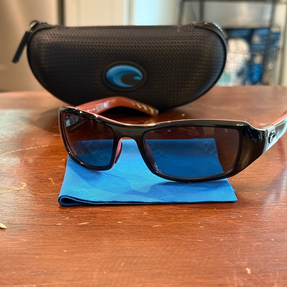 Costa Del Mar Black and Pink Sunglasses with Case